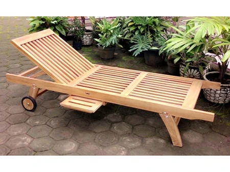 Деревянный шезлонг Tek Dorata с боковой подставкой, 200x65 см