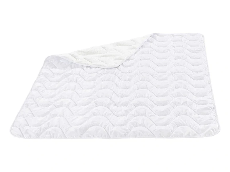 Бяла прешита завивка Polycotton/IceFlake 135x200 см с обърнат ъгъл и охлаждаща страна