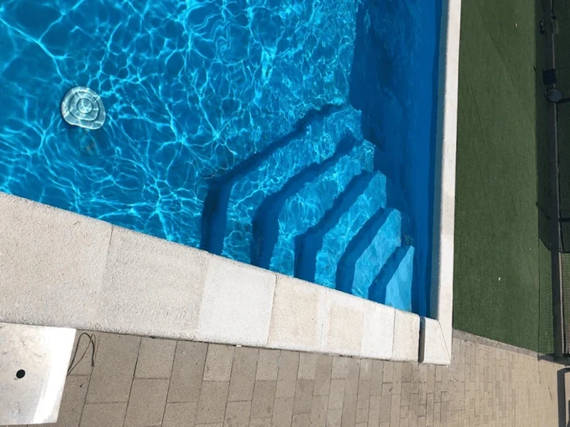 Cefil Urdike – leuchtend blaue armierte PVC-Poolfolie 1,5 mm, Classic und Passion