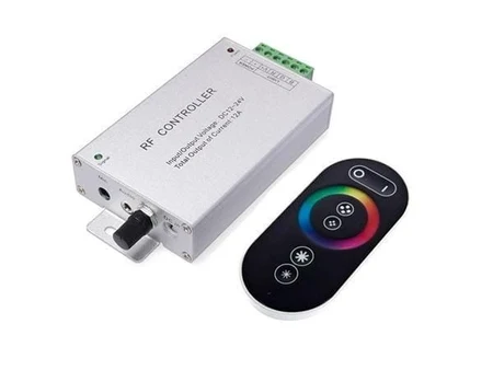 Controler cu telecomandă pentru până la 8 proiectoare RGB SA500 – Atlas Pool