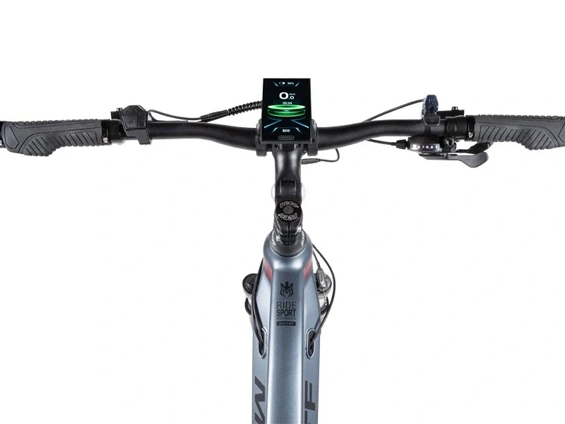 Дисплей на кормилото при MTF Cross 7.5